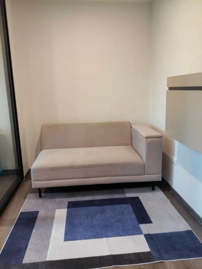 For rent: FLEXI Sathon - Charoen Nakhon, 4th floor, partitioned room, fully furnished. Book now!