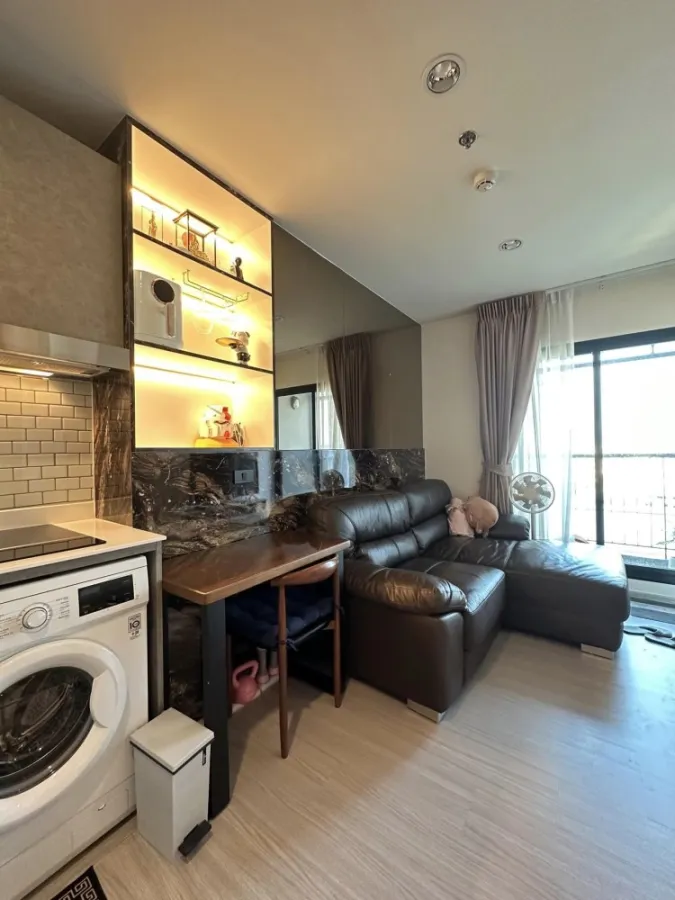 For rent: Condo for rent, Aspire Erawan Prime, nice decorated room. Very well built Hurry and reserve before you miss out.