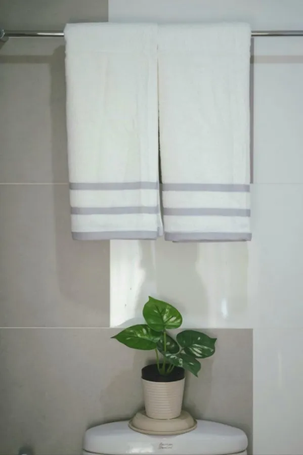 For Sale/Rent!! Lumpini Place Condo, Rama 4 - Kluai Nam Thai, 9th floor, beautiful, very livable, fully furnished, ready to move in. Reserve now!!
