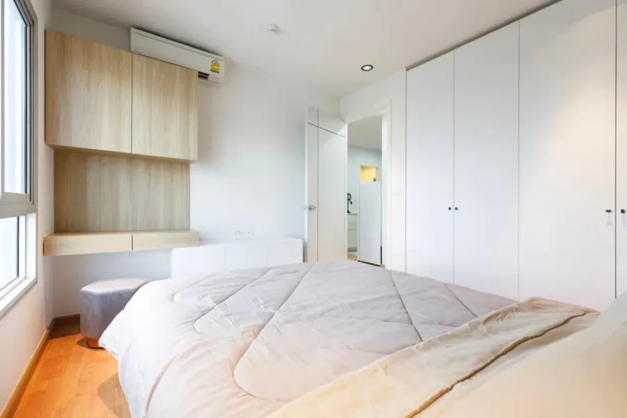 For rent: The President Sathorn-Ratchapruek 3, 2 bedrooms, corner room, no noise, very beautiful view, hurry or you'll miss out.