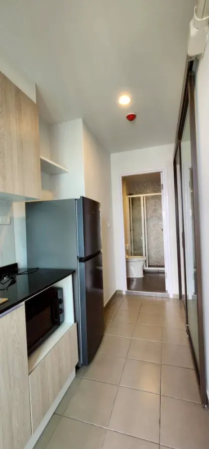 Condo for rent, Regent Home Wutthakat, high floor unit, fully furnished, complete amenities. Book now!