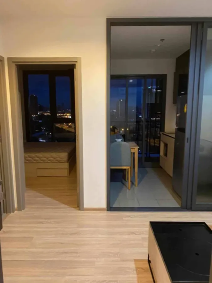For rent!! Condo The Base Garden-Rama 9, beautiful design condo, outstanding, complete facilities, don't miss it!!