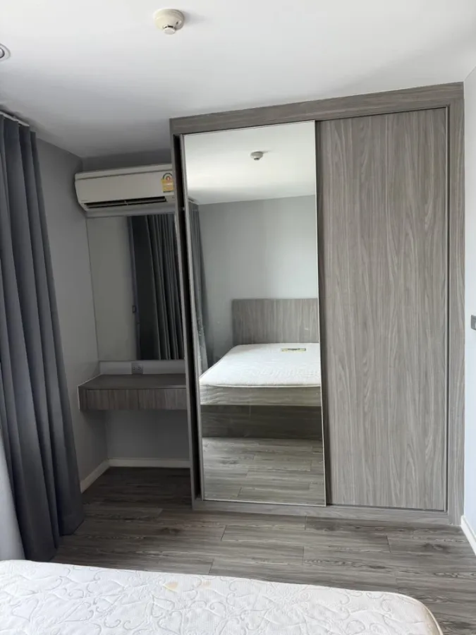 For sale: Modiz Ladprao 18, 8th floor (top floor) with rooftop/sky level, fully furnished, ready to move in.