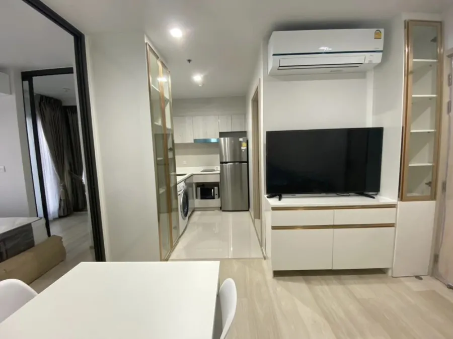 For rent Life one wireless ตกแต่งอย่างครบครัน มี walk-in closet ในตัว รีบมาจองเลยจ้า อย่าพลาด