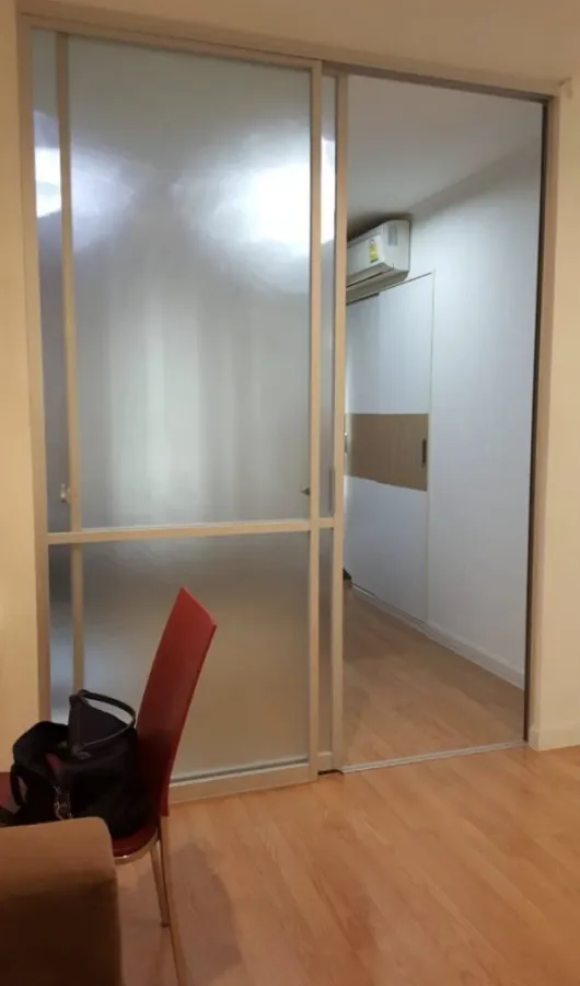 For rent: Lumpini Park Pinklao, a nice room, fully furnished, complete with appliances, affordable price. Reserve now!