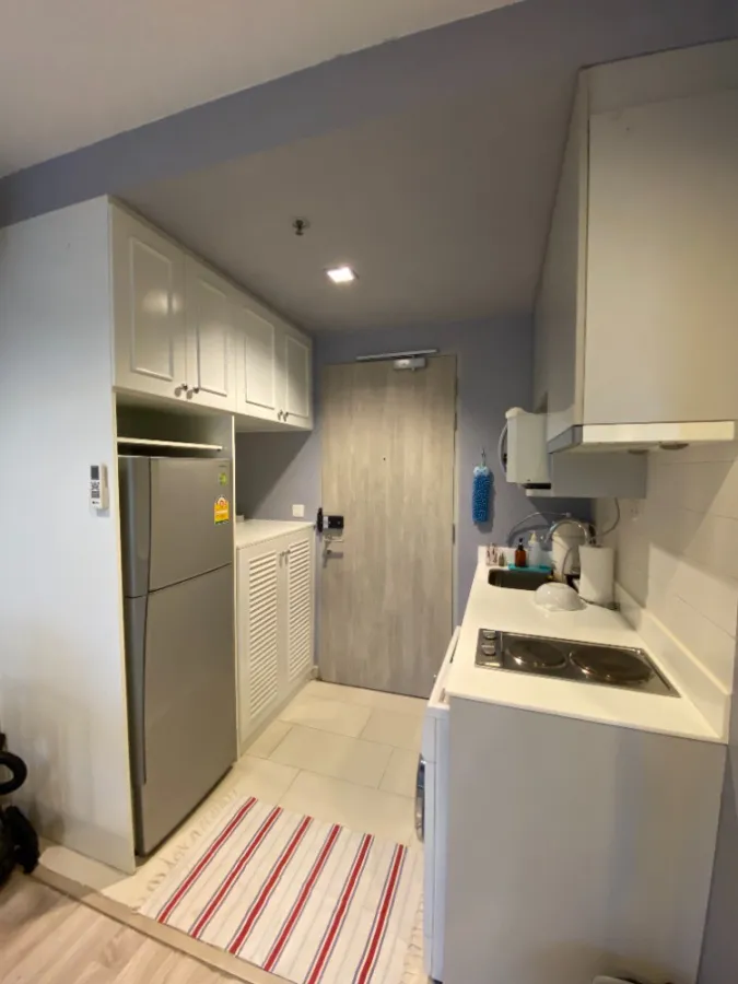 Ideo Mobi Rama 9 for rent. This room uses premium grade furniture. Very good view. You can carry your bag and move in.
