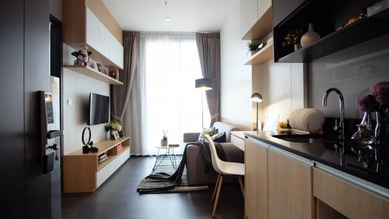 For rent, edge by sansiri (sukhumvit 23), luxury room, comfortable, fully furnished, good view, close to BTS, hurry to book now