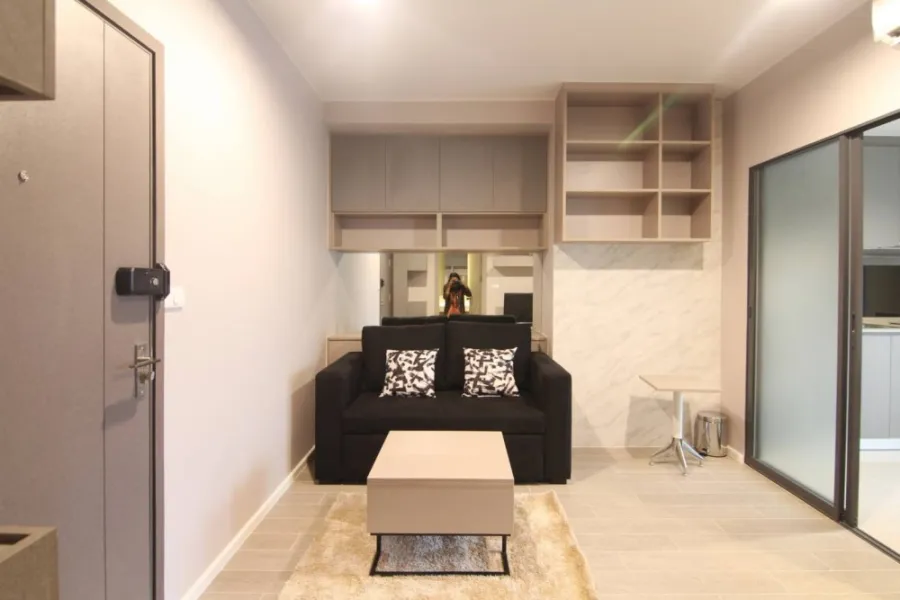 Condo for rent, Ideo Sukhumvit 93, the room is not hot, the furniture is build in, the price is tangible, hurry up.
