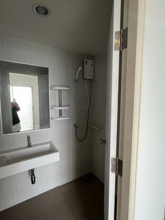 For sale, for rent, Lumpini Ville Nakhon In-Riverview, high floor, good view, fully furnished, hurry and reserve now.