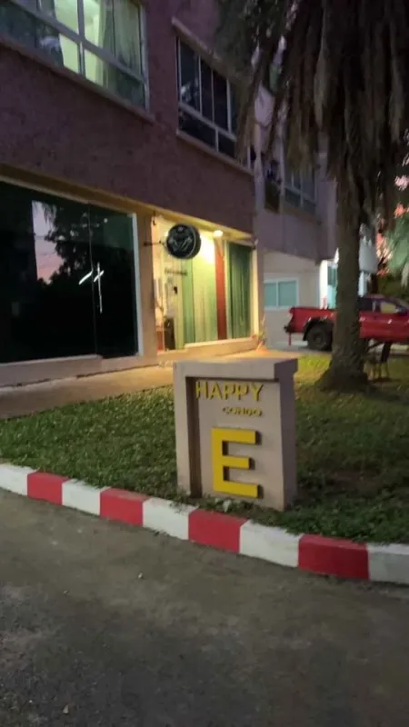ขาย Happy Condo ลาดพร้าว 101 ห้องมีพื้นที่ใช้สอยเยอะ พร้อมเฟอร์นิเจอร์ครบเซต ไม่จองไม่ได้แล้ว