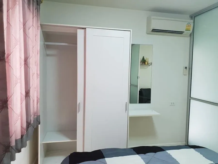 For sale: D Condo Ramintra, spacious room, next to a large swimming pool, near the fitness center, ready to move in.