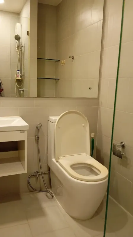 ขายคอนโด เดอ ลาพีส จรัญ 81 ห้องมุมมีความเป็นส่วนตัว เฟอร์นิเจอร์ Bulit in มาจับมาจองเลย อย่าพลาด
