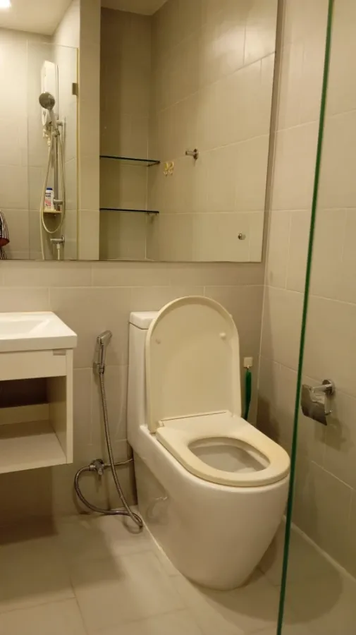 ขายคอนโด เดอ ลาพีส จรัญ 81 ห้องมุมมีความเป็นส่วนตัว เฟอร์นิเจอร์ Bulit in มาจับมาจองเลย อย่าพลาด