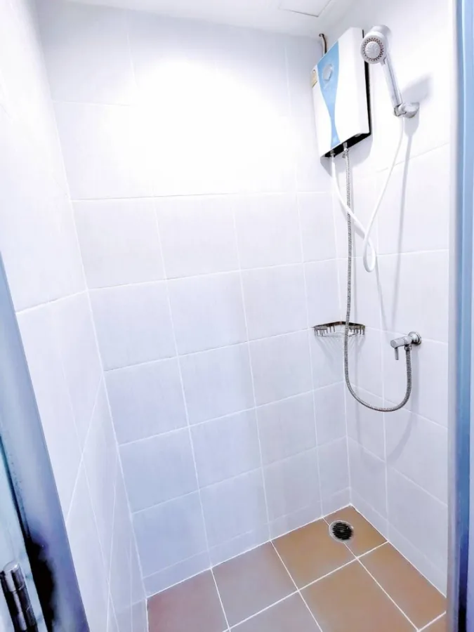 Condo for sale, Lumpini Mega City Bangna, decorated room in white tones, fully furnished, ready to move in, book now.