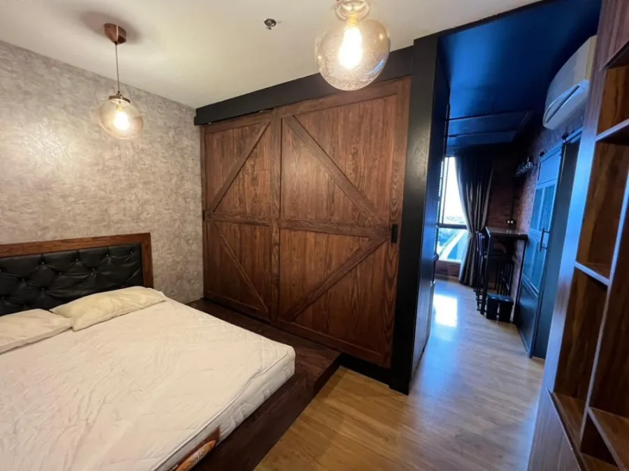 ให้เช่า The Tree Interchange ตกแต่งสไตล์ loft เฟอร์นิเจอร์ เครื่องใช้ไฟฟ้าครบ built in ทั้งห้อง ด่วน