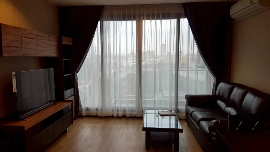 For rent: Ladda Plus Sriracha. Spacious room with ample living space and beautiful city views. High-quality built-in furniture. Book now!