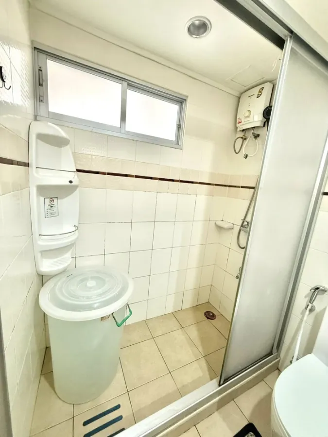 Selling a 7th-floor unit at Lumpini Ville Cultural Center. Excellent location, convenient transportation, and fully furnished. Don't miss out!