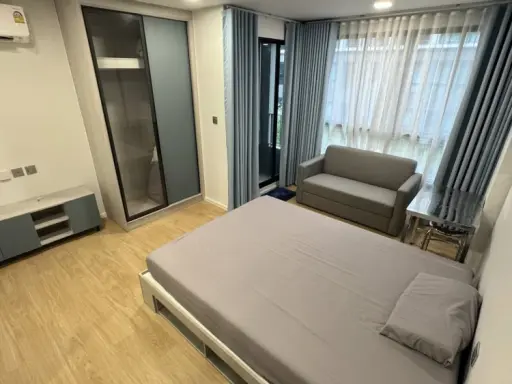 ให้เช่า Atmoz Kanaal Rangsit ห้องพร้อมอยู่ เฟอร์นิเจอร์ + เครื่องใช้ไฟฟ้า ครบ มาแต่ตัวเข้าอยู่ได้เลย!!!