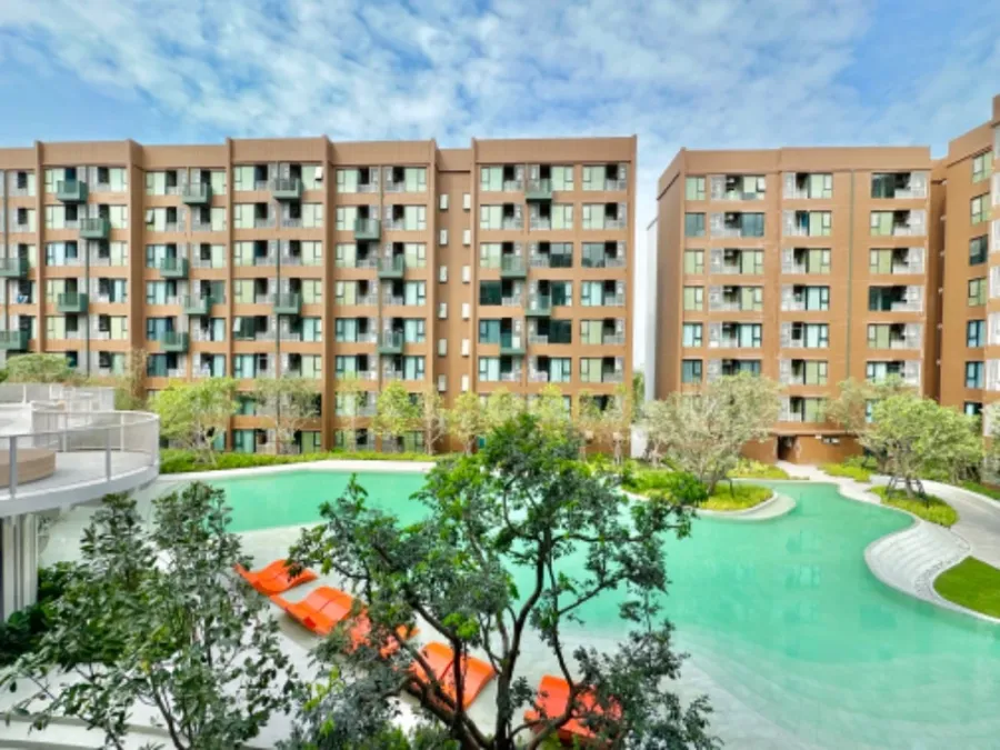 ให้เช่า Kave Town Colony ห้องสตูดิโอ ตกแต่งคุมโทน มองเห็นวิวสระว่ายน้ำสวย เฟอร์นิเจอร์ครบครัน จองด่วน