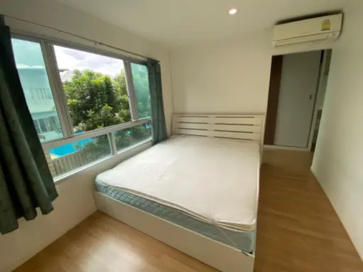 For rent!! Condo Lumpini Ville Lasalle-Bearing, good atmosphere, shady, excellent location, near department stores. Book now!!