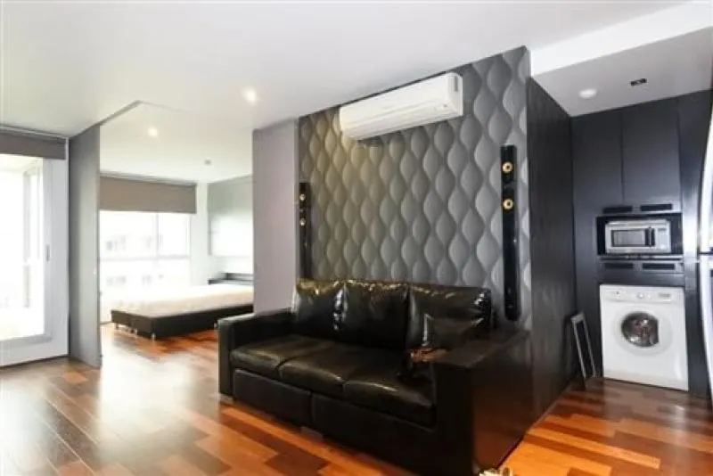 Urgent sale, The Address Sukhumvit 42 Condo, beautiful room, friendly price, fully furnished, there is a partition.