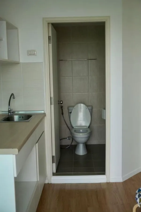 Condo for sale,rent Lumpini Ville Sukhumvit 109-Bearing, 4th floor, comes with full set of furniture. You can't miss it, book now.
