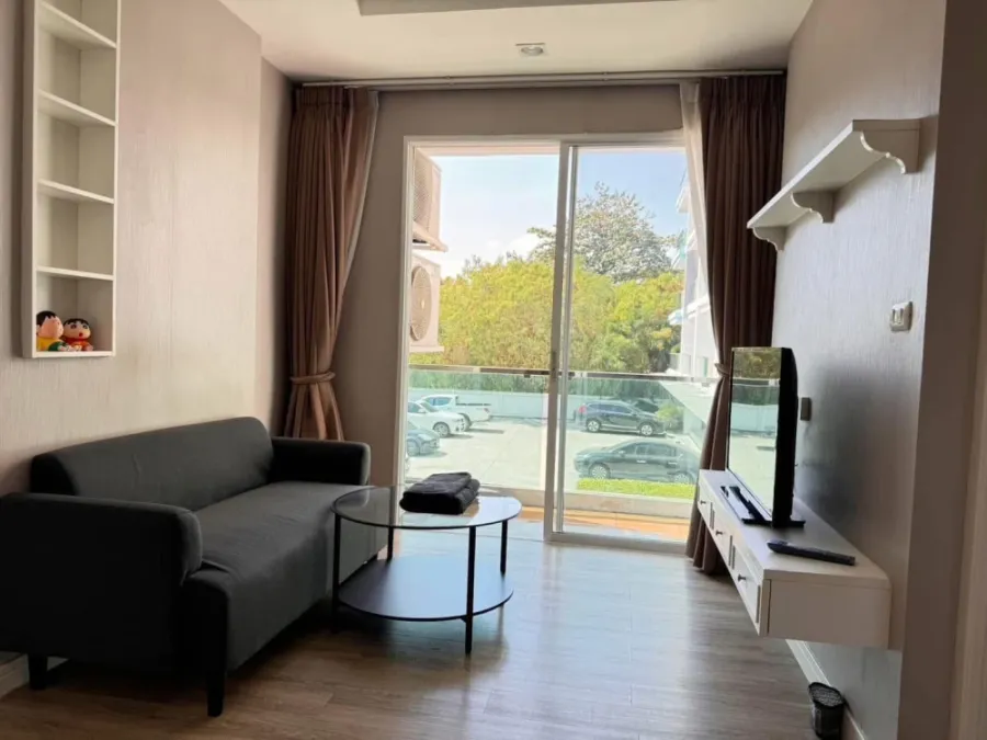 For rent: The Blu X Bangsaen, 1 bedroom, 1 bathroom, dressing area, good location, beautiful sea view, reserve now.