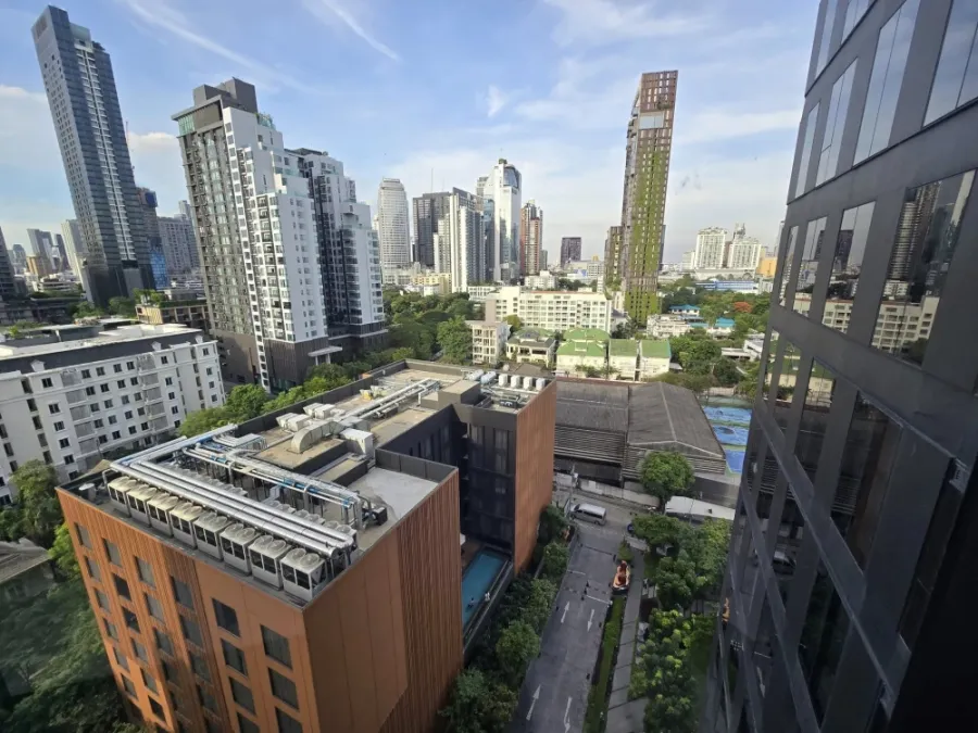 ให้เช่า Ideo Q สุขุมวิท 36 ห้องมุม วิวพาโนรามาสุดอลังการ! พร้อมเฟอร์นิเจอร์แบบ Built-in คุณภาพสูง ต้องจอง