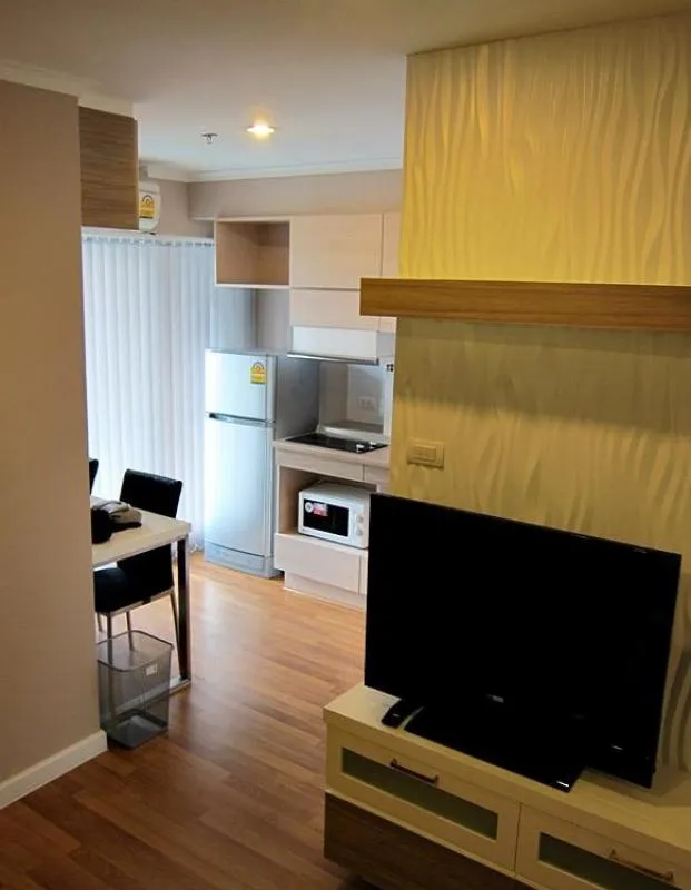 Condo for rent, Lumpini Place Ratchayothin, ready to move in. The most private room, 28 sqm. Built in, all functions, great value.
