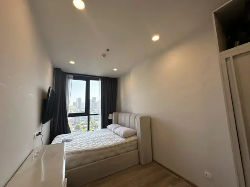 For rent OKA HAUS Sukhumvit 36 ห้องพร้อมอยู่ เฟอร์ เครื่องใช้ไฟฟ้าครบครัน คุณต้องรีบมาจอง images