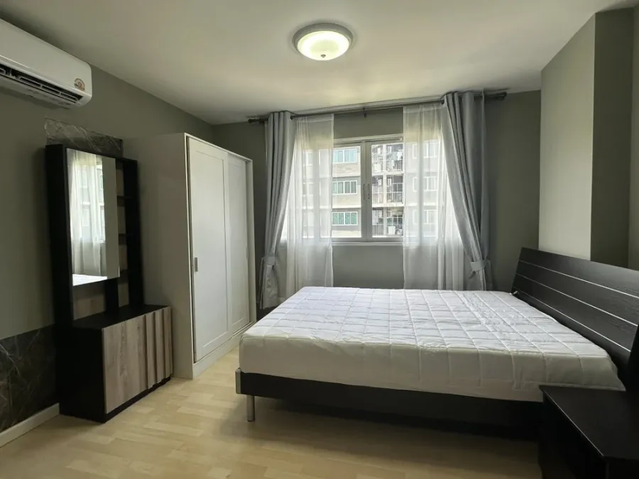 For sale or rent: Dcondo Onnut-Suvarnabhumi. Studio corner unit, quiet and peaceful, bedroom not adjacent to any other unit. Don't miss out!