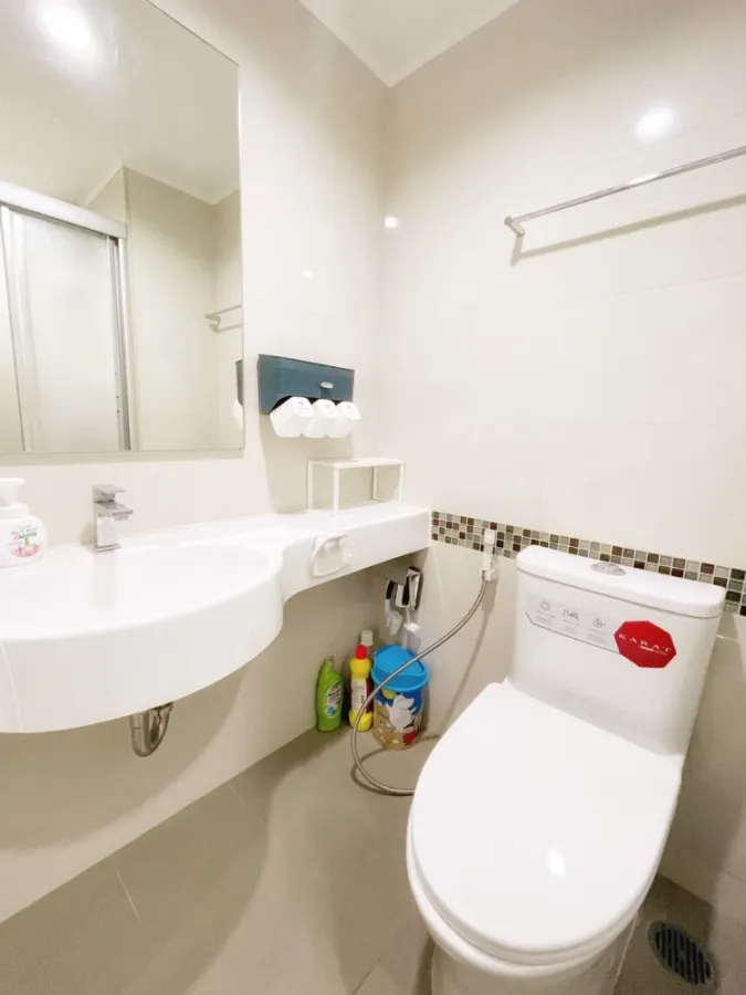 For sale or rent: Lumpini Park Riverside - Rama 3, a riverside condo on the Chao Phraya River. City views and a swimming pool provide a cool breeze al