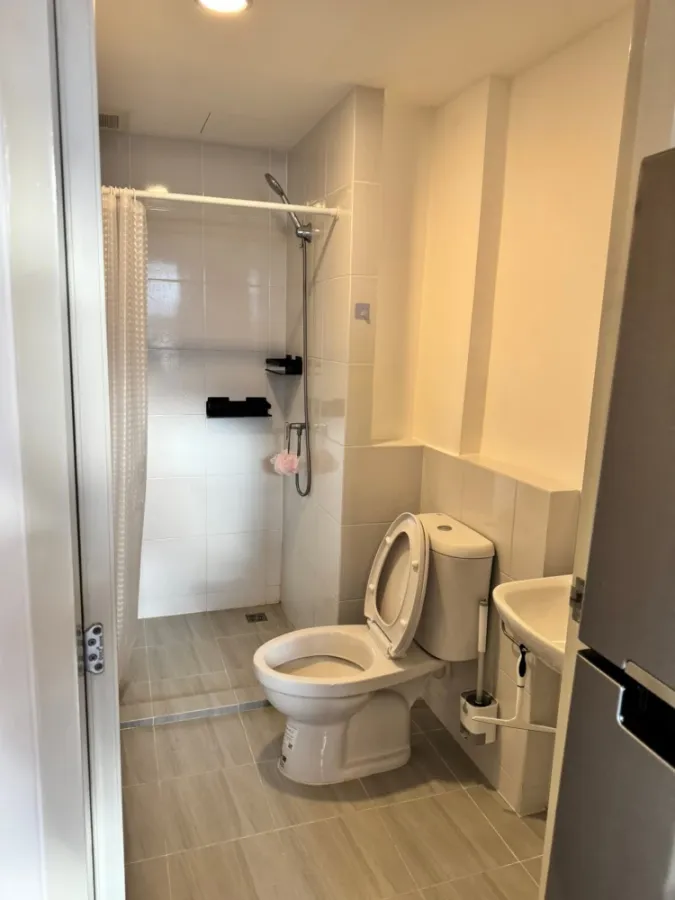 For rent: Sena Kit Theparak - Bang Bo Condo, Phase 2. Rooms are clearly partitioned. Amazing price! Book now! Don't wait!