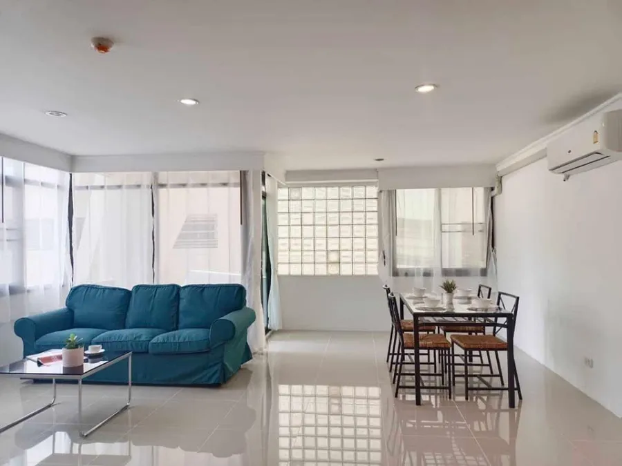 For rent, The Waterford Park Sukhumvit 53, fully furnished room. Soft and comfortable sofa The room is very spacious, book now.