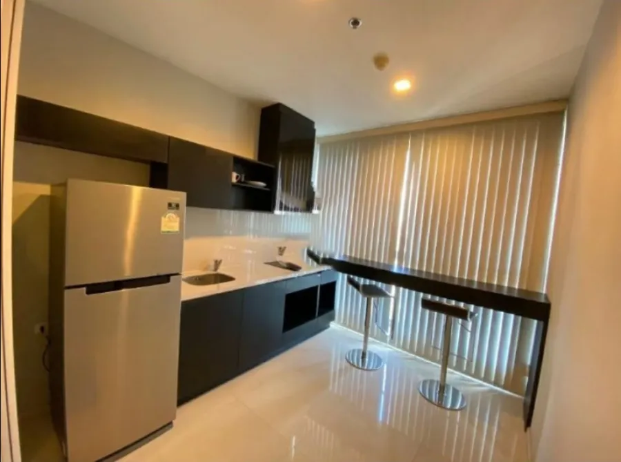 Sell for rent!! Condo Rhythm Sukhumvit 44/1, 22nd floor, fully furnished. Ready to move in immediately, don't miss it!
