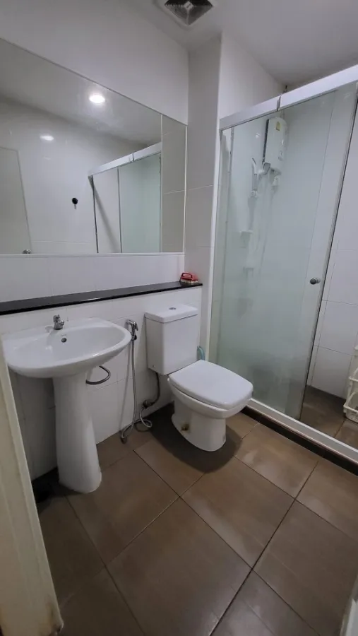 For sale: Regent Home Bang Son. The room is divided into nice proportions, with a built-in kitchen. Don't delay and be the owner now.