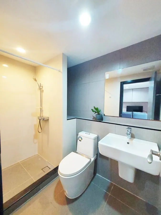 Very Condo for sale, Sukhumvit 72, lots of usable space. Decorated in gray tones Fully furnished If you miss it, you'll regret it.