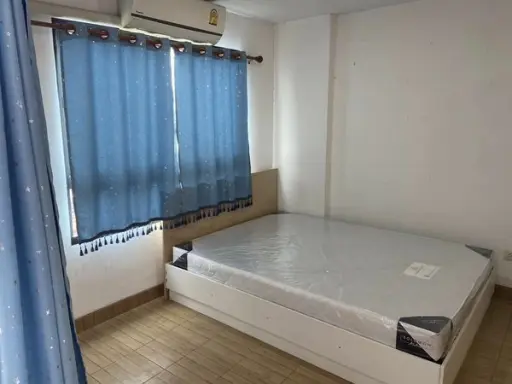 For rent The Diamond Navanakorn- Taladthai, 5th floor, view of the Royal Agricultural Museum, good price, hurry and book.