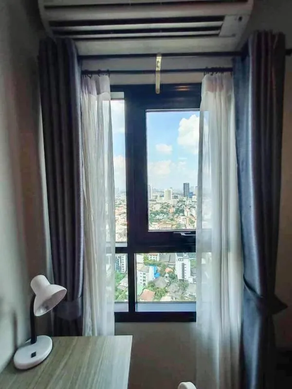 สระน้ำวิวหลักแสน ให้เช่าเพียงหลักหมื่น Chapter one Midtown Ladprao24 ห้องสวยพร้อมอยู่ จองเลยจ้า!!