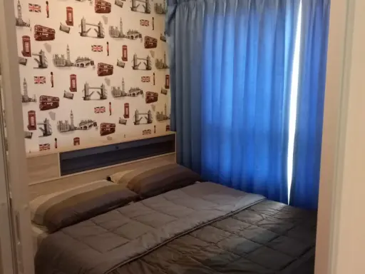 For sale and rent Lumpini Ville Ratchaphruek-Bang Waek. The room has bright wall decorations. Separate rooms into proportions. Good price. Don't miss