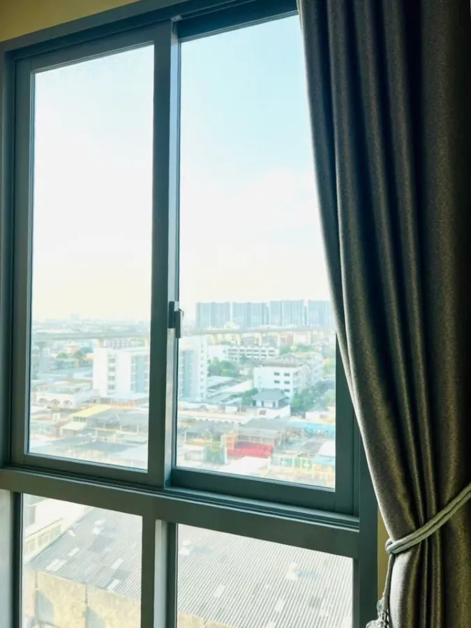 For sale, Ideo Mobi Bang Sue, Grand Interchange, wide balcony, clear view, well ventilated, hurry to book before it's out of hand.