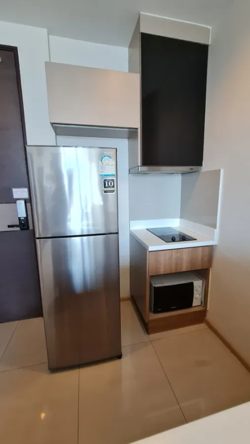 ให้เช่า Rhythm Sathorn ห้องพร้อมอยู่ ชั้นสูง เฟอร์พร้อม จองเลยห้ามพลาด