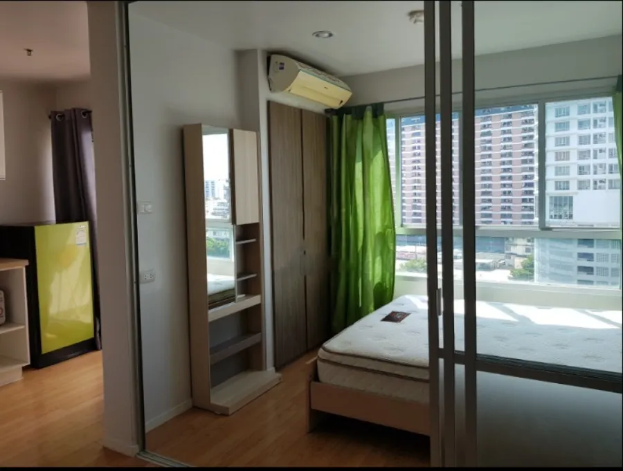 Condo for sale, Lumpini Ville Ramkhamhaeng 60/2 (22.5 sq.m.), 9th floor, Building B, good location, near department stores, don't miss it!!
