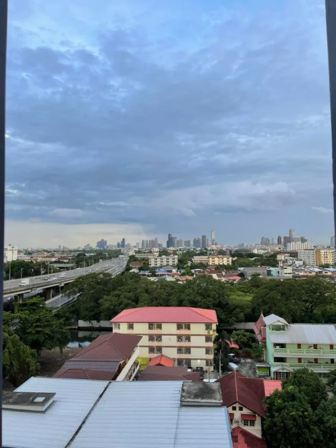 ให้เช่า คอนโด เดอะลีฟ พัฒนาการ วิวเมือง ตกแต่งพร้อมอยู่ เฟอร์ครบ ใกล้รถไฟฟ้า