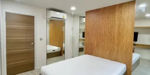 ขาย Atmoz ลาดพร้าว 71 ห้องกว้างขวาง อยู่แล้วไม่อึดอัด ตกแต่งบิวท์อินแบบมินิมอลน่าอยู่ สนใจจองเลย