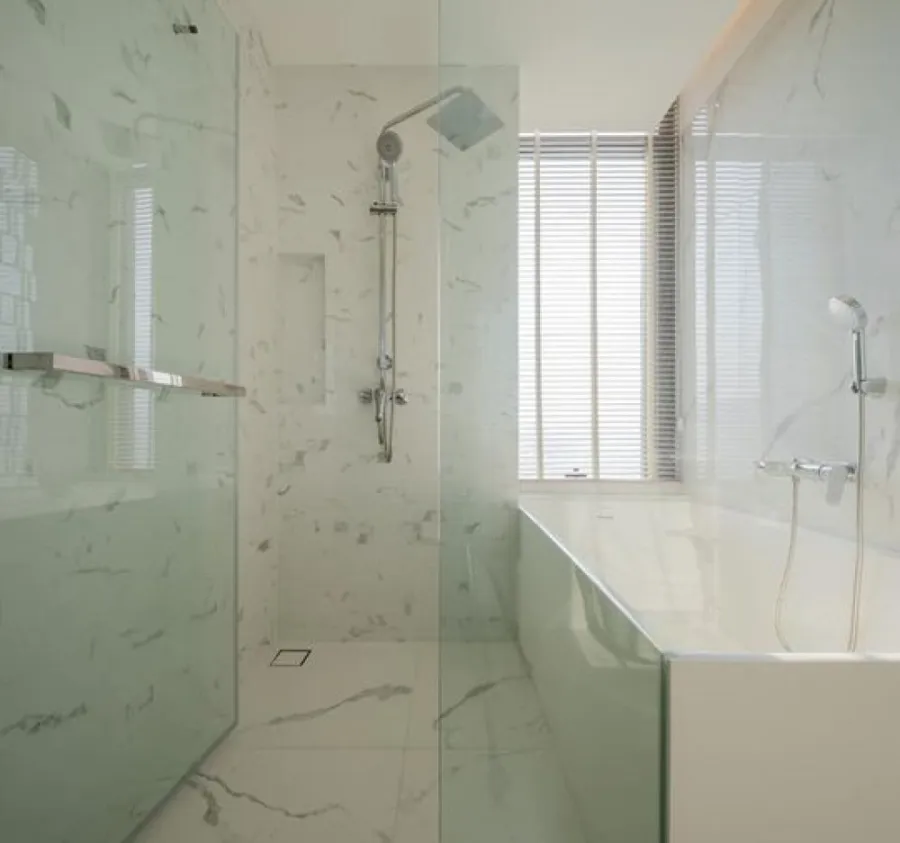 For rent!! Siamese Exclusive Queens Condo, 17th floor, fully furnished, Master bedroom, extra large, do not miss!!