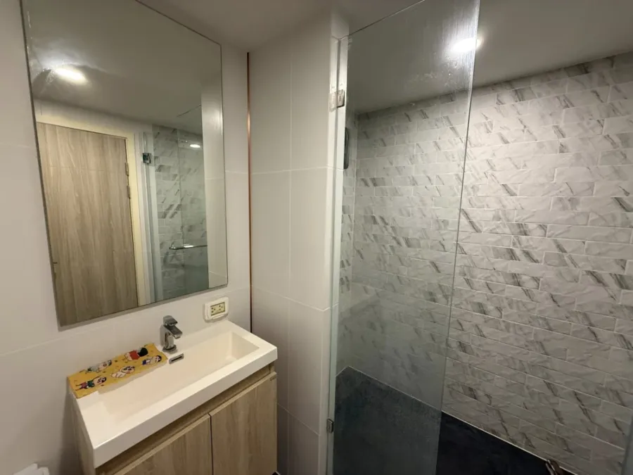 Ken Attitude Rattanathibet condo for rent. Nice room, great location, and fully furnished. Book now, don't wait!