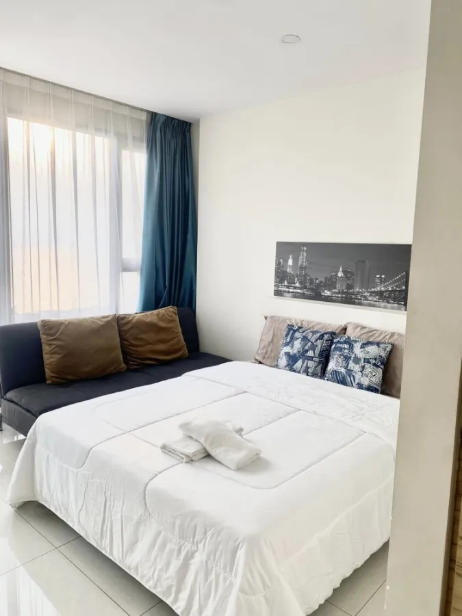 ให้เช่า The Riviara Jomtien Pattaya ชั้นสูง วิวทะเลสวยๆ ห้อง STUDIO ตกแต่งครบครัน ไม่จองพลาดมาก