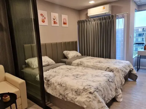 ให้เช่า Kave Ava ห้องริม กั้นกระจกแยกเป็นสัดส่วน มีความเป็นส่วนตัว แถมวิวสระ อย่ามัวแต่มอง รีบจองเลย