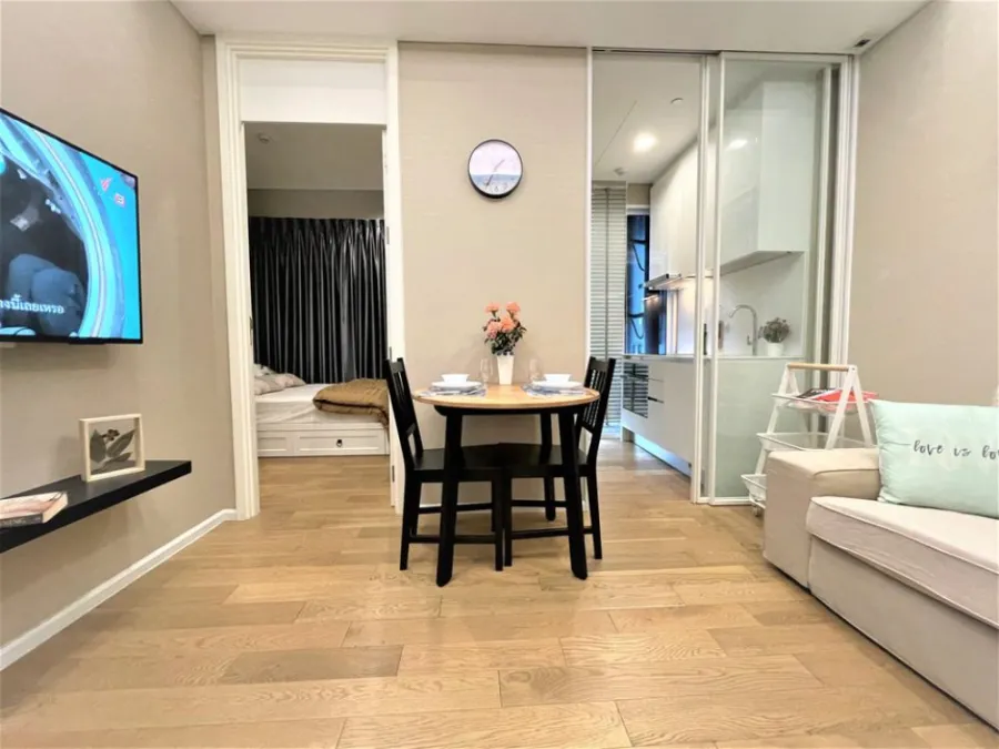 For rent The Saint Residences, new room, unboxing Furnished in tone control, next to BTS, must this room, don't let it slip away.
